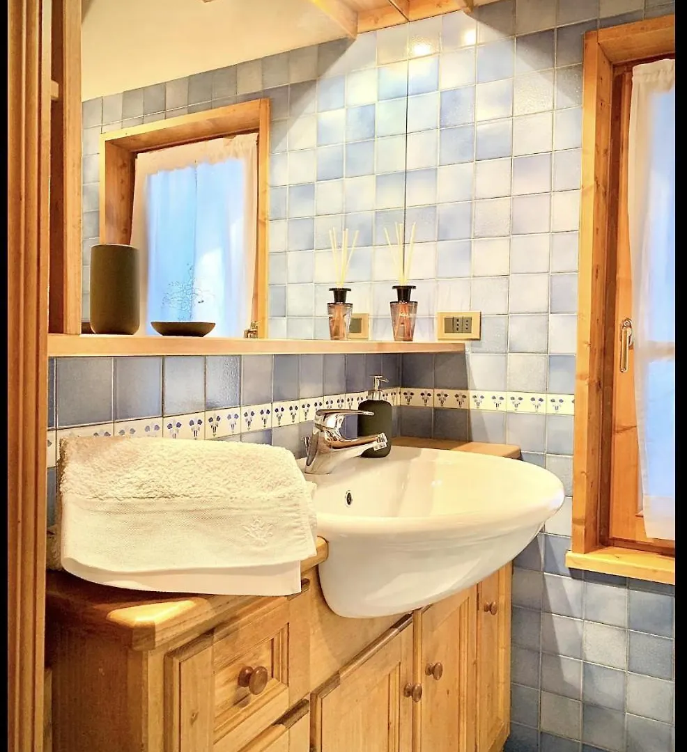 Apartment Appartamento Ampezzano Con Ampia Balconata San Vito di Cadore Italy