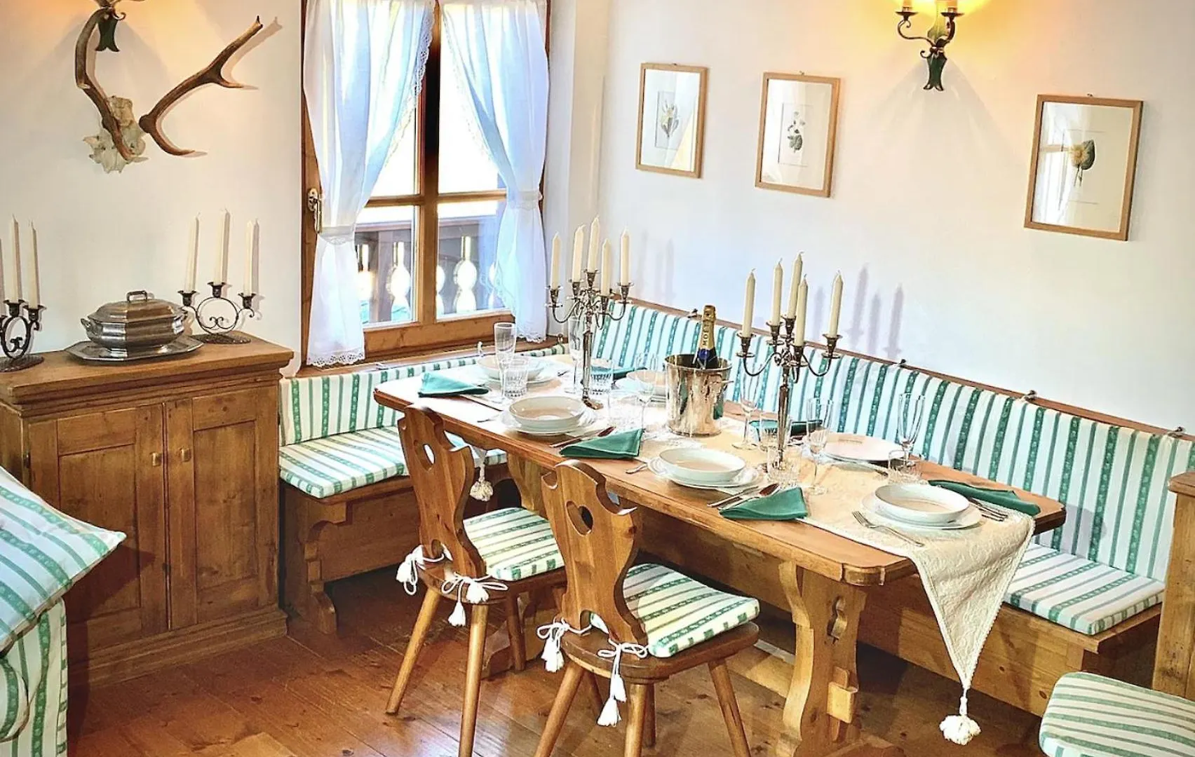 Appartamento Ampezzano Con Ampia Balconata San Vito di Cadore